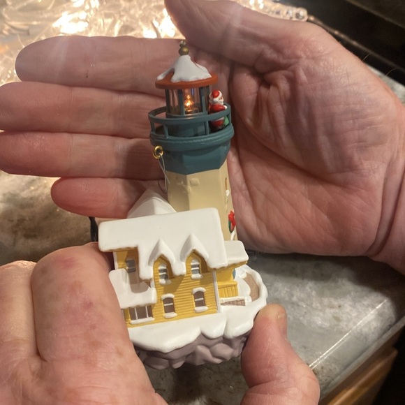 Hallmark Ornament 1999 Lighthouse Greetings #3 - Picture 6 of 7